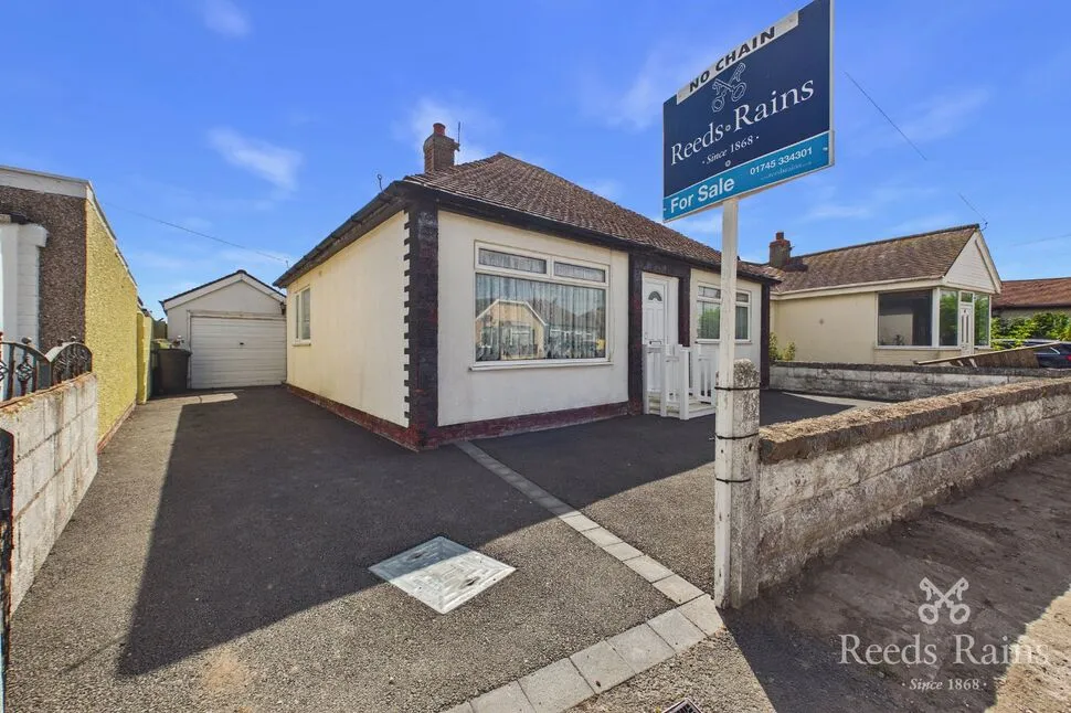 2 bed house for sale — Rhys Avenue, Kinmel Bay, Conwy, LL18