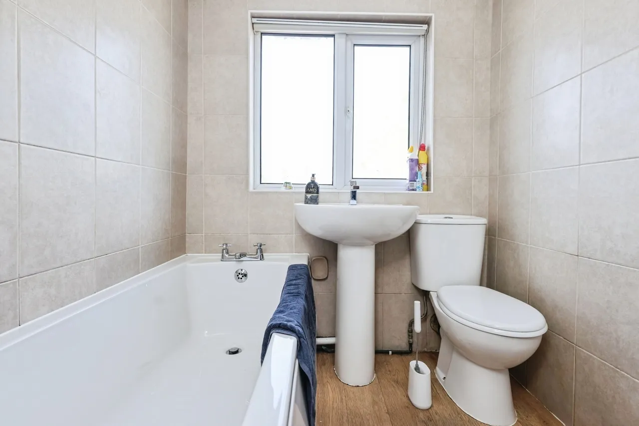 Thetford Road, Birmingham, B42, photo 12