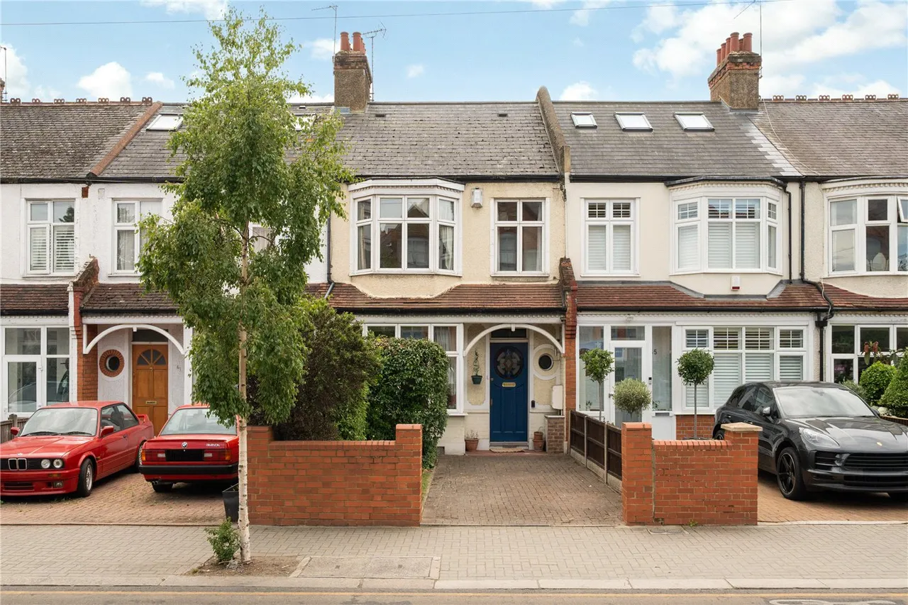 Granville Road, London, SW18, photo 4