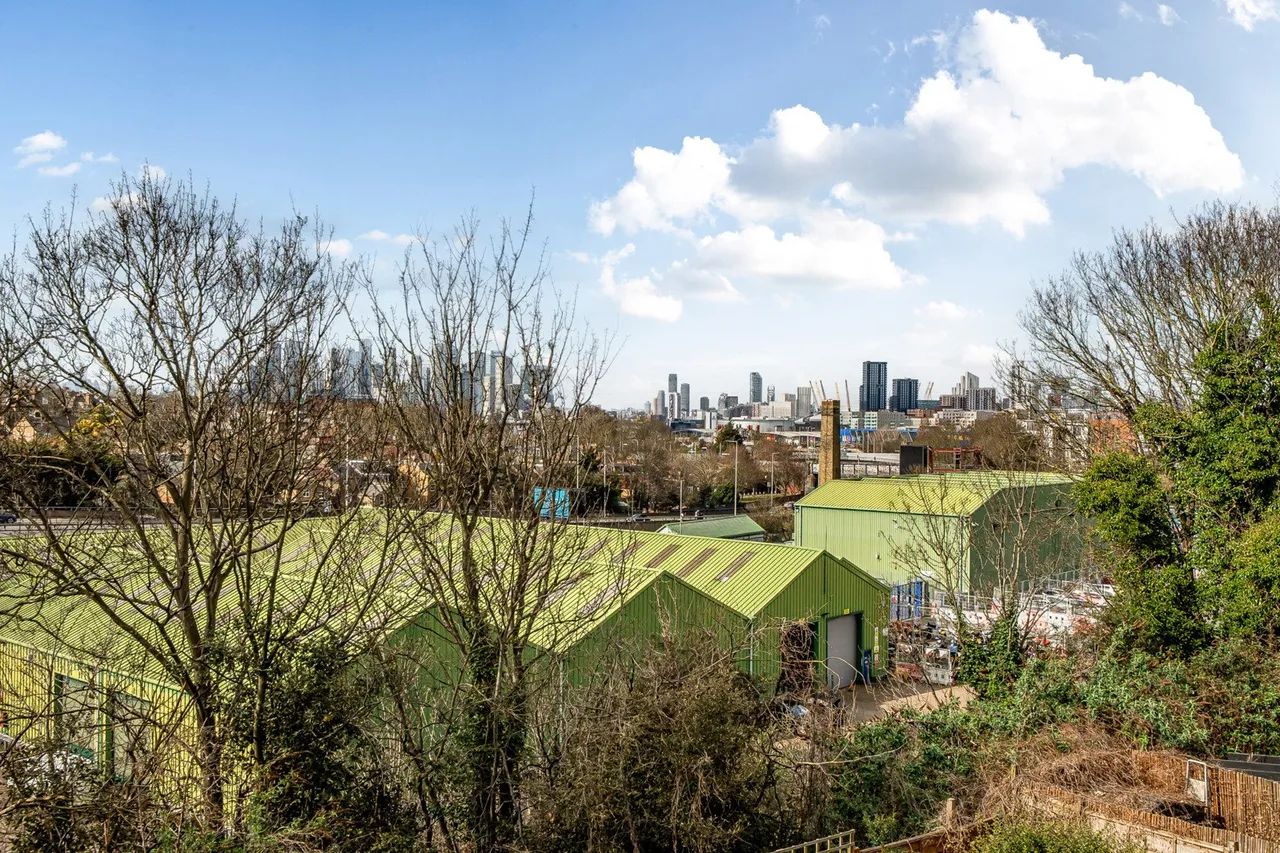 Eastcombe Avenue, SE7, photo 17