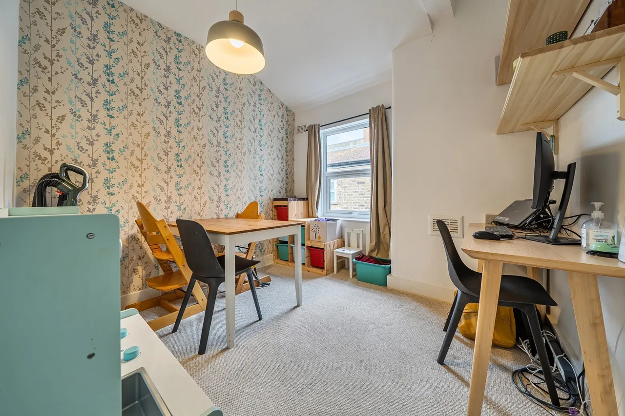 Eastcombe Avenue, SE7, photo 2