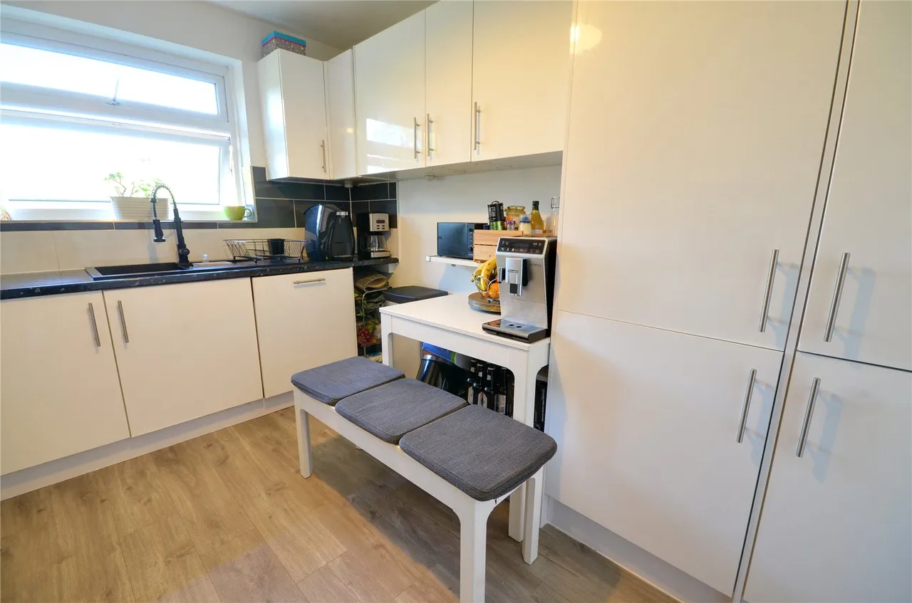 London Road, East Grinstead, RH19, photo 8