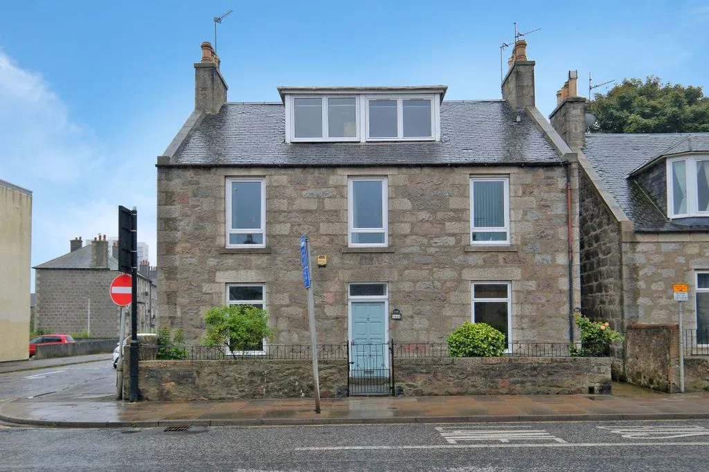 3 bed flat for sale, King Street, Aberdeen, AB24