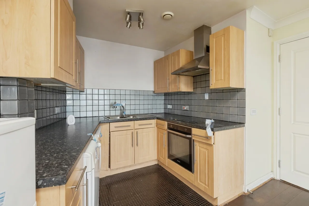 Admirals Way, Gravesend, DA12, photo 5