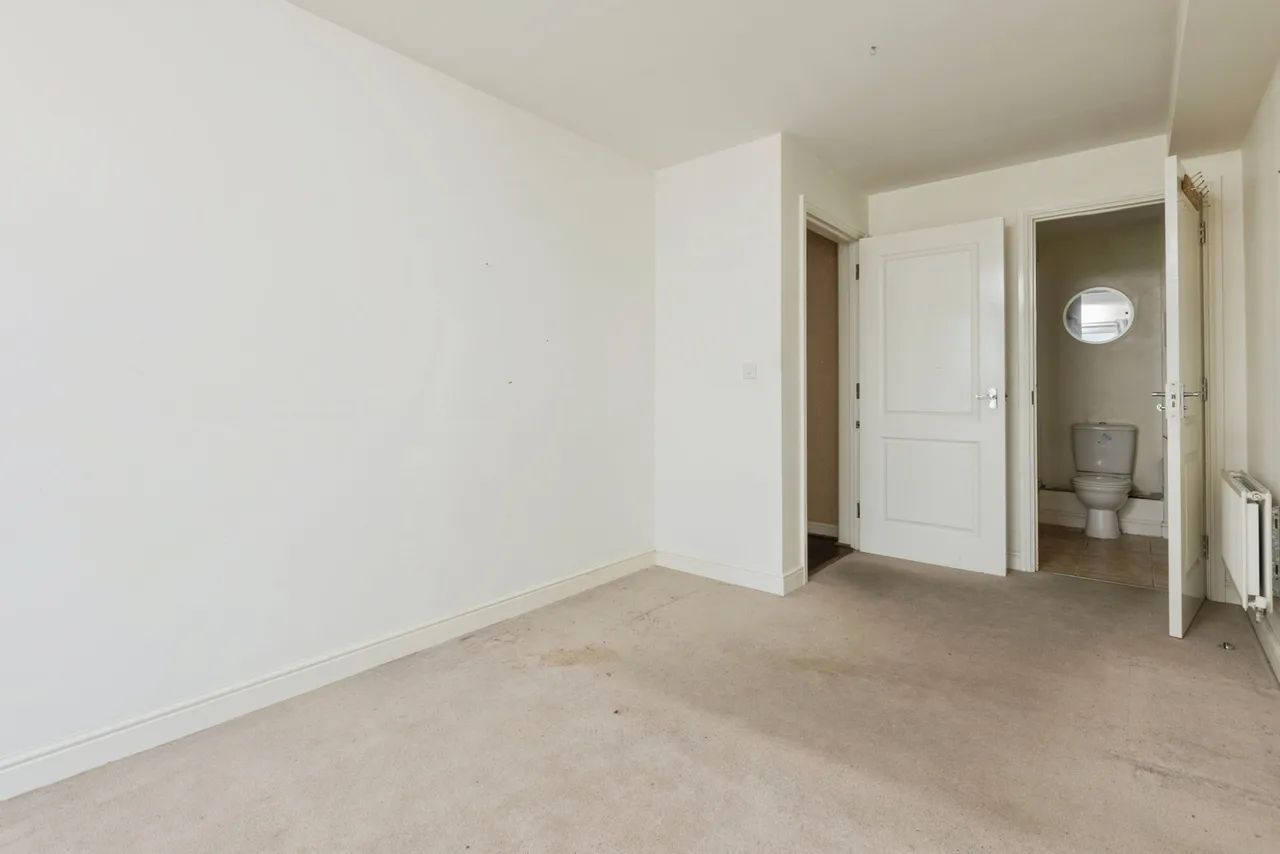 Admirals Way, Gravesend, DA12, photo 8