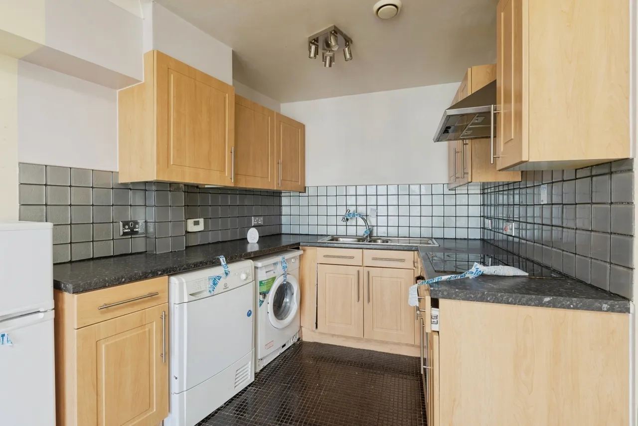 Admirals Way, Gravesend, DA12, photo 4