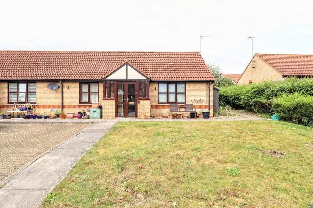 Epsom Grove, Bletchley, Milton Keynes, Buckinghamshire, MK3 5NR, photo 8