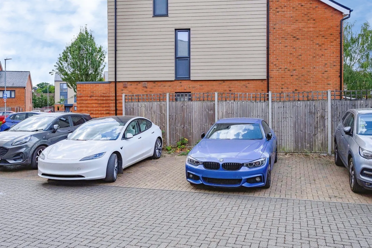 School End Crescent, Hemel Hempstead, HP1, photo 15
