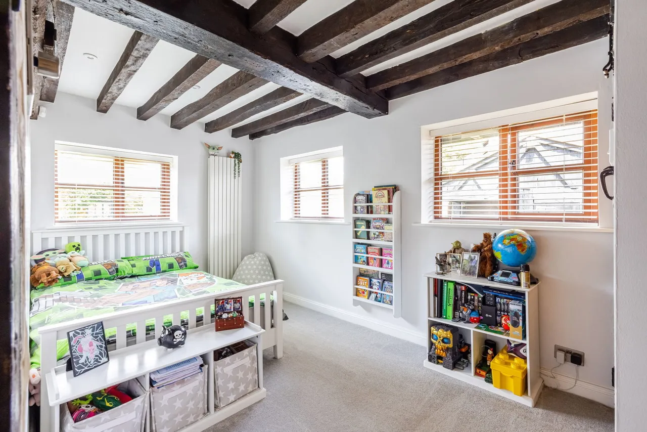 Wainlode Lane, Norton, GL2, photo 15