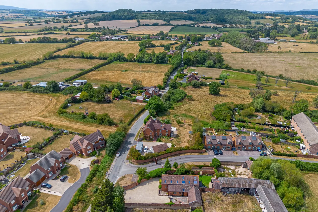 Wainlode Lane, Norton, GL2, photo 27