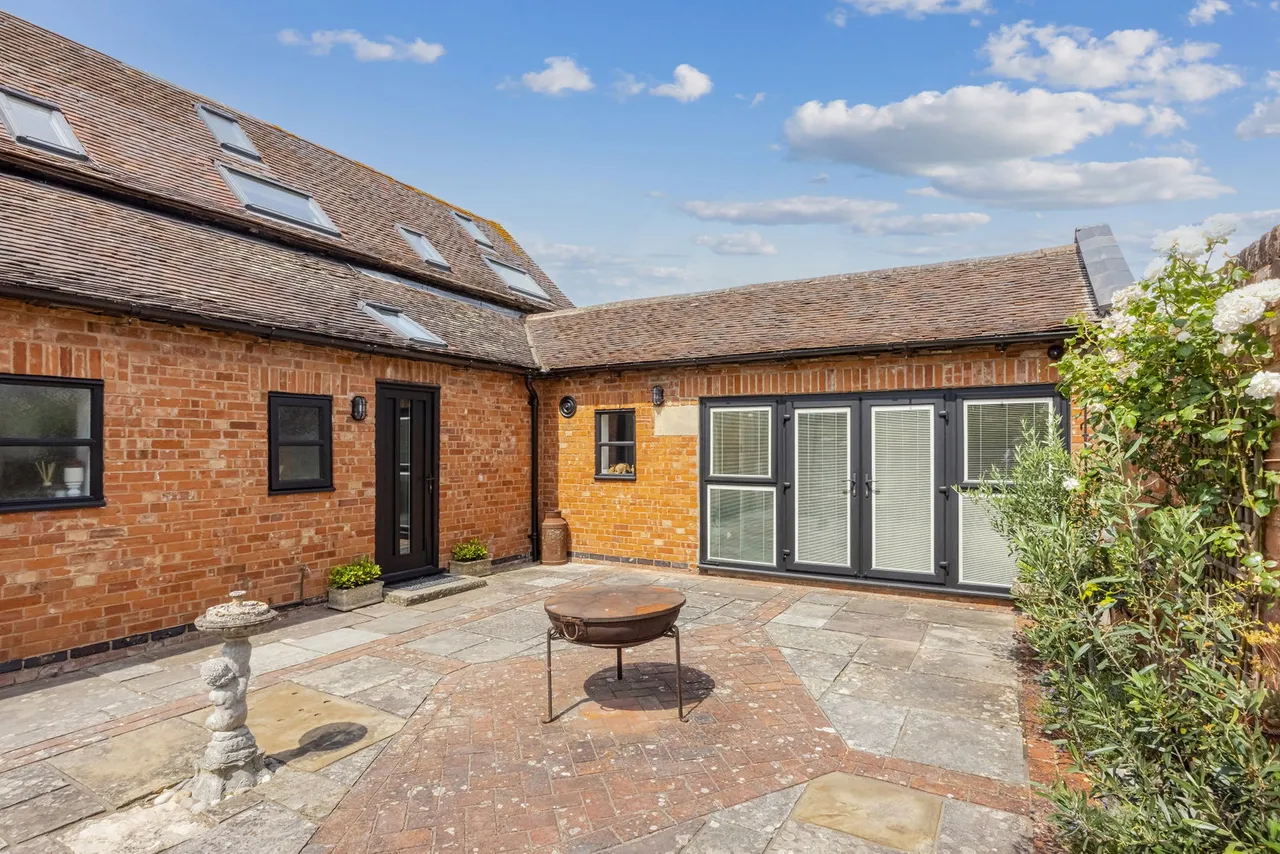 Wainlode Lane, Norton, GL2, photo 26