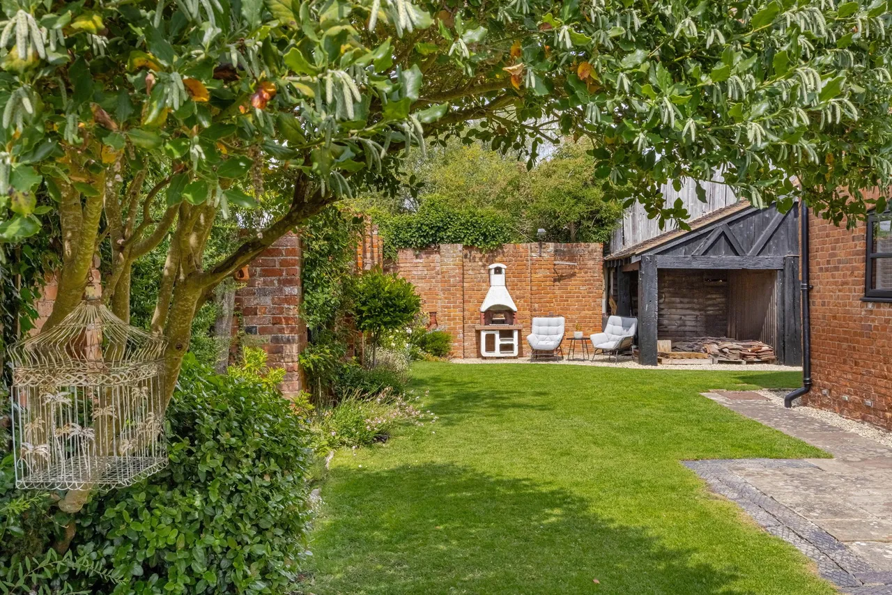 Wainlode Lane, Norton, GL2, photo 25