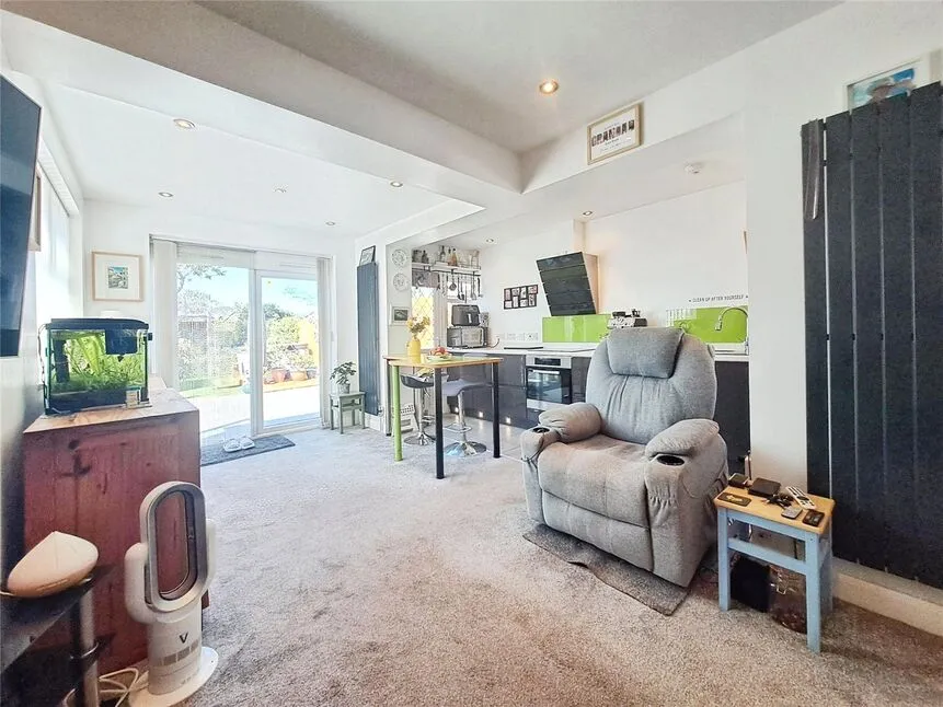 Sea View Road, Cliffsend, Kent, CT12, photo 8