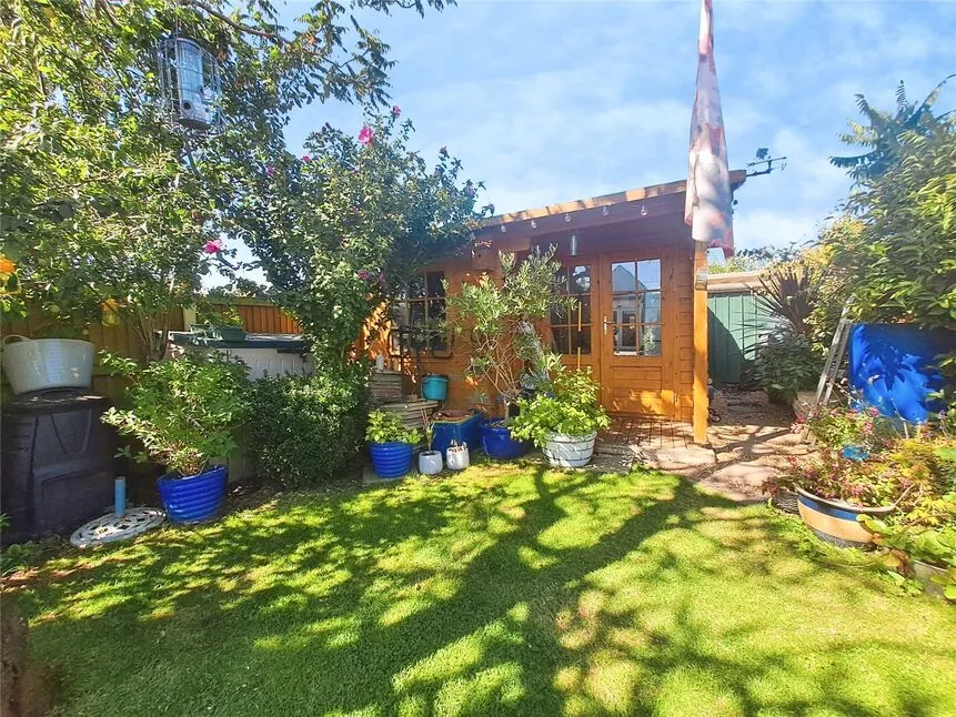 Sea View Road, Cliffsend, Kent, CT12, photo 4