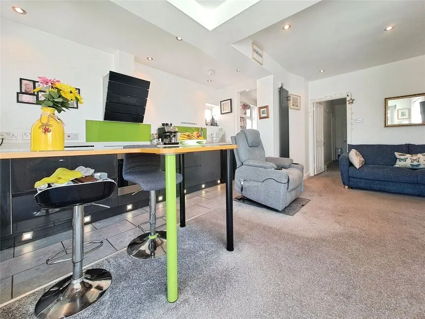 Sea View Road, Cliffsend, Kent, CT12, photo 6