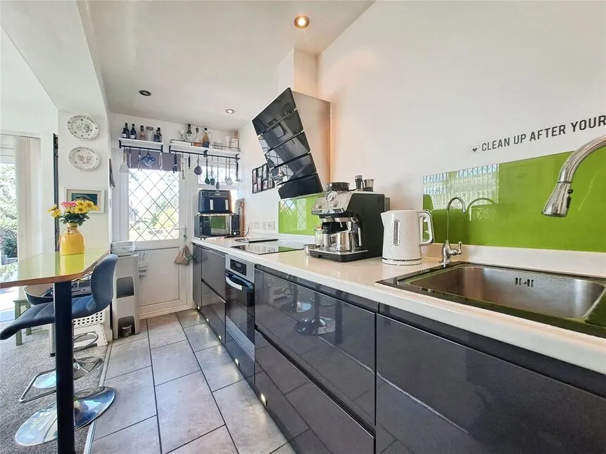 Sea View Road, Cliffsend, Kent, CT12, photo 7