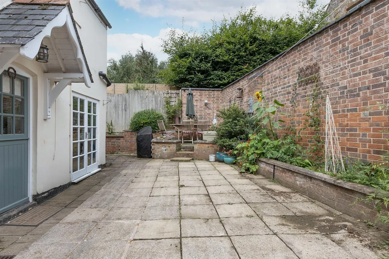 High Street, Hallaton, LE16, photo 17