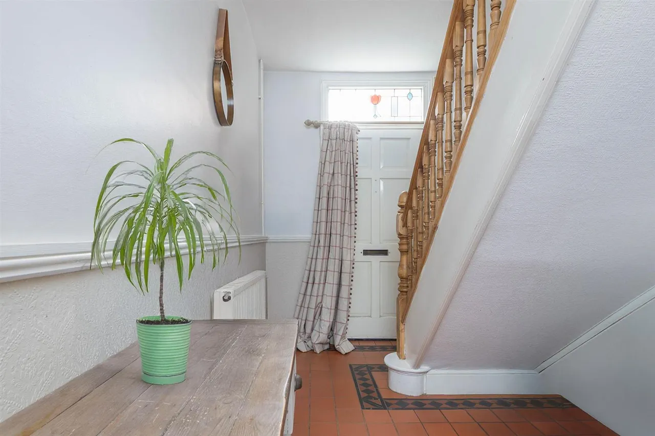 High Street, Hallaton, LE16, photo 8