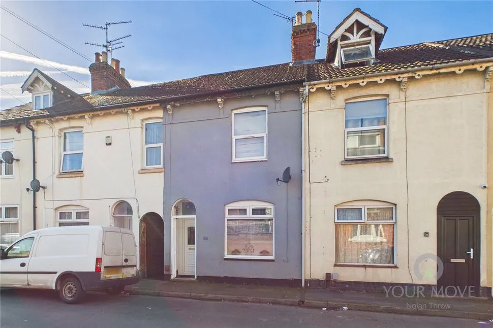 2 bed house to rent — Leicester Street, Kettering, NN16