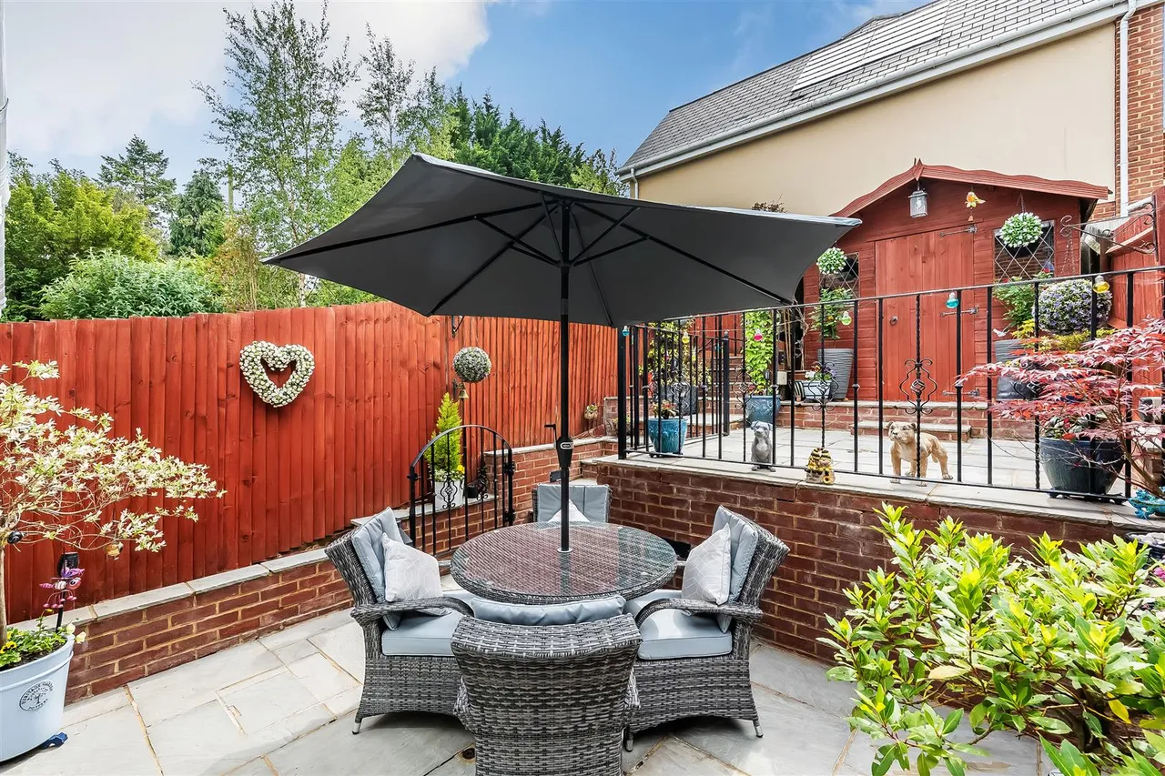 Tealby Close, Lower Kingswood, KT20, photo 16