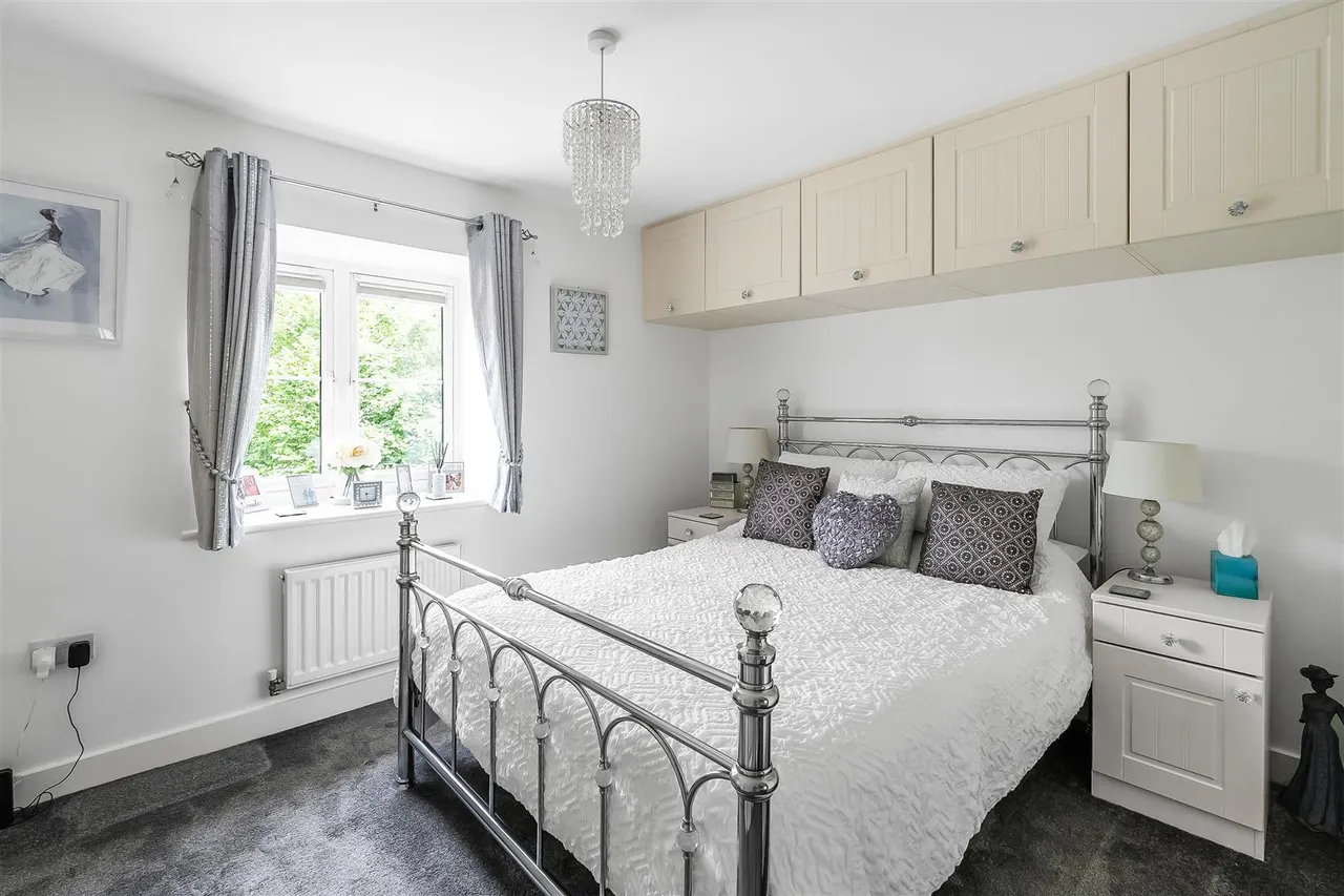 Tealby Close, Lower Kingswood, KT20, photo 14