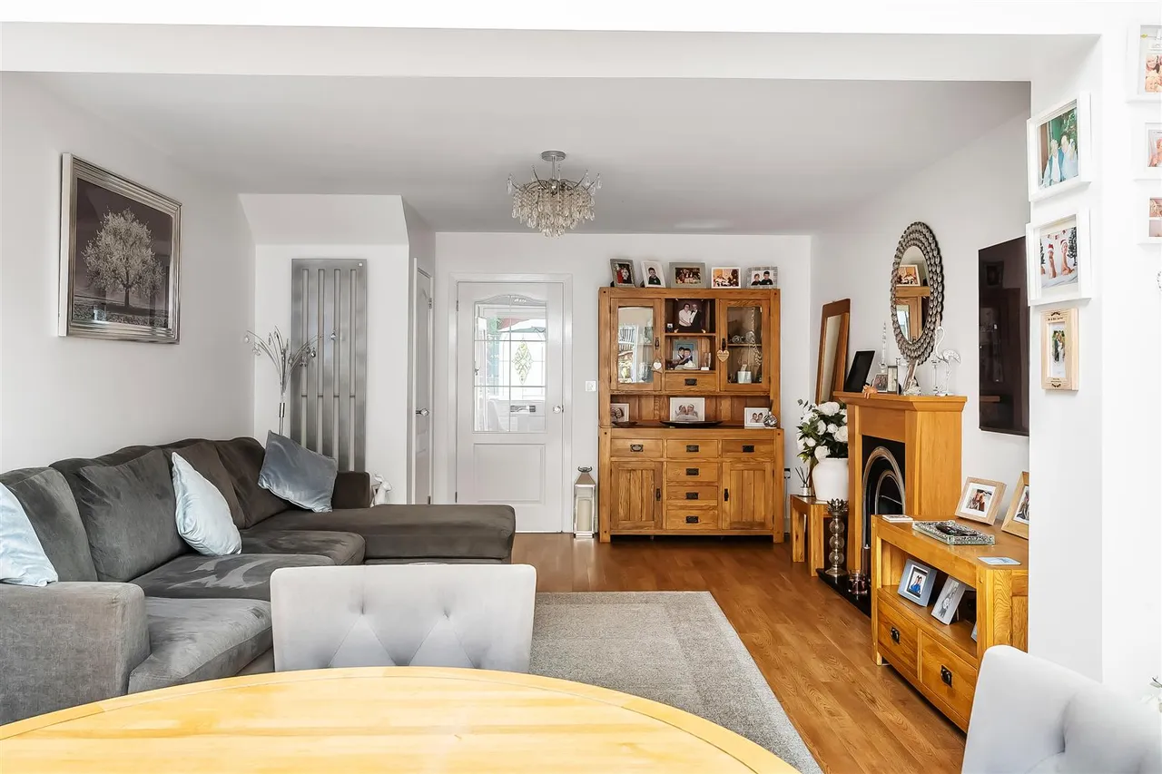 Tealby Close, Lower Kingswood, KT20, photo 6