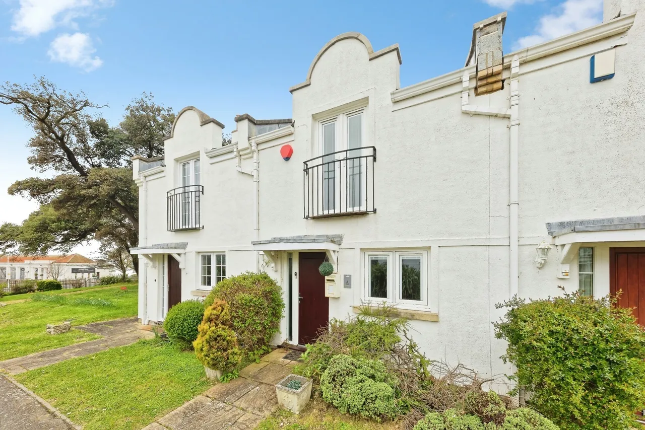 2 bed house for sale, Victoria Row, Ramsgate, CT11