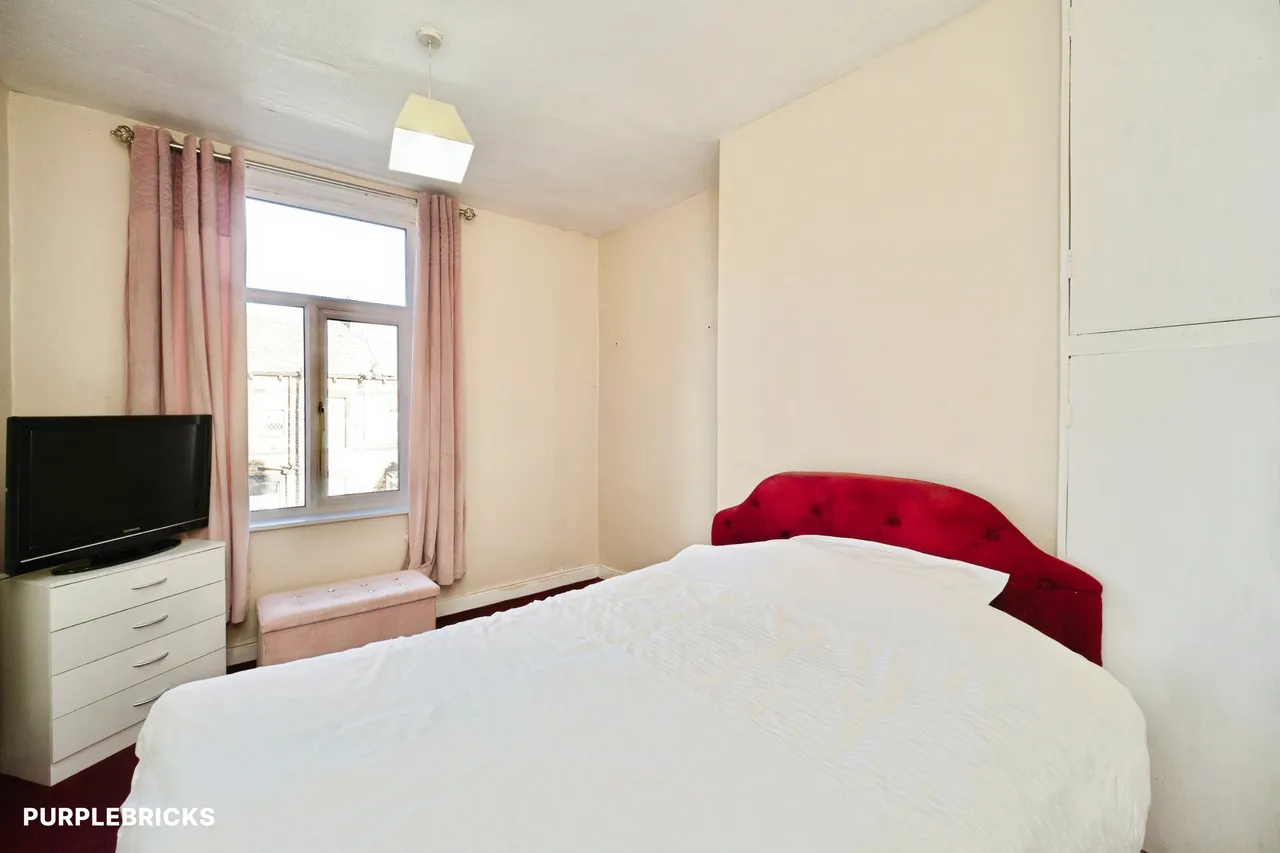 Peterborough Terrace, Bradford, BD2, photo 11