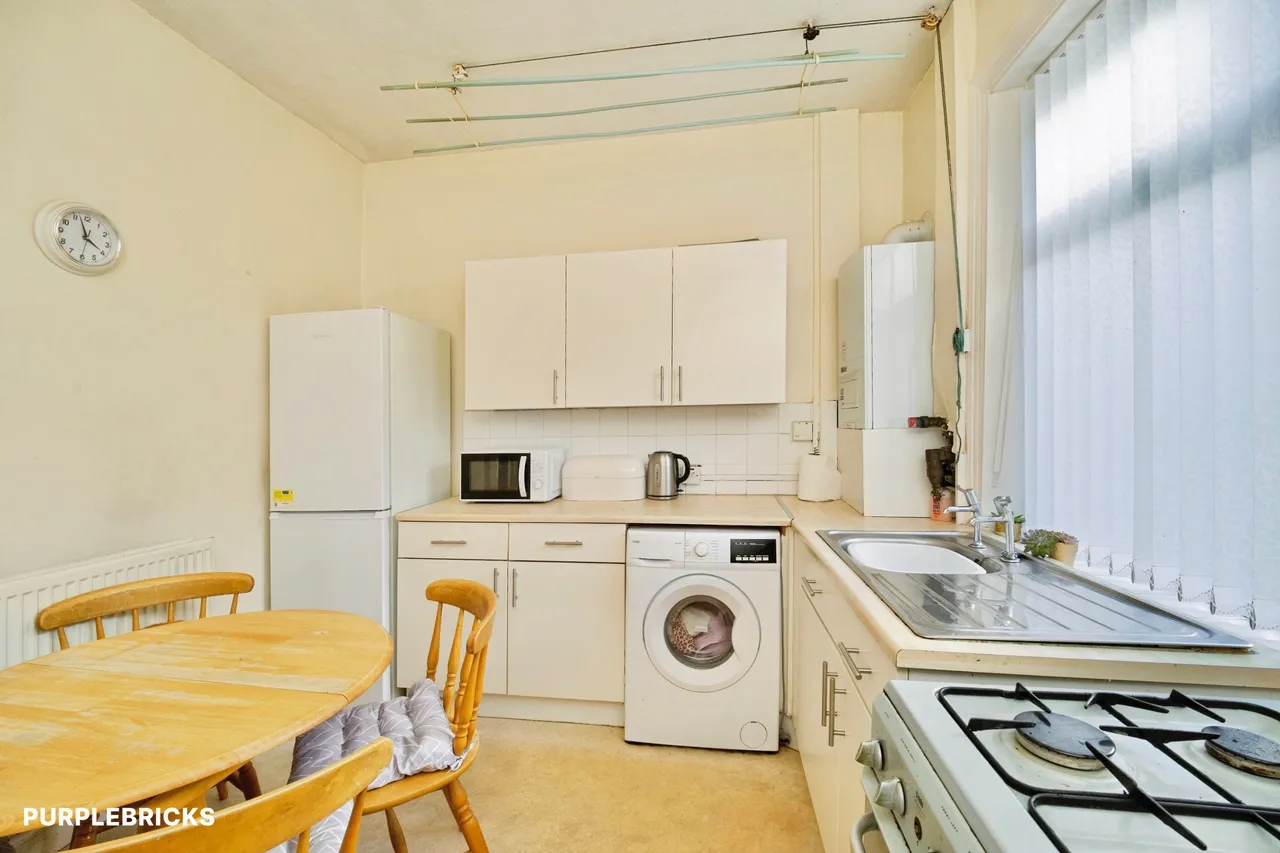 Peterborough Terrace, Bradford, BD2, photo 9