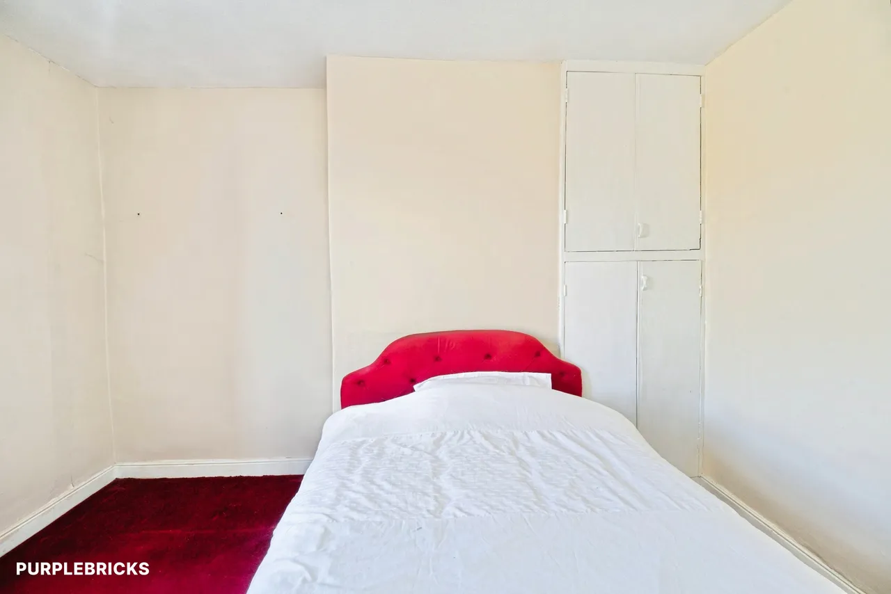 Peterborough Terrace, Bradford, BD2, photo 12