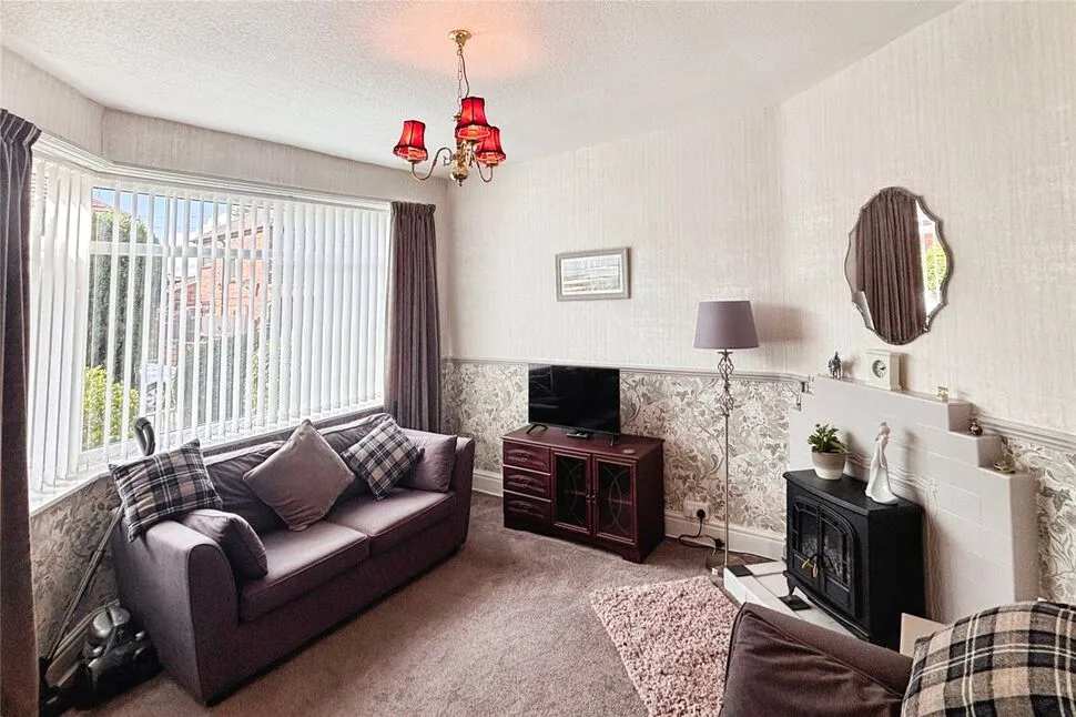 Fernlea Crescent, Swinton, M27, photo 3