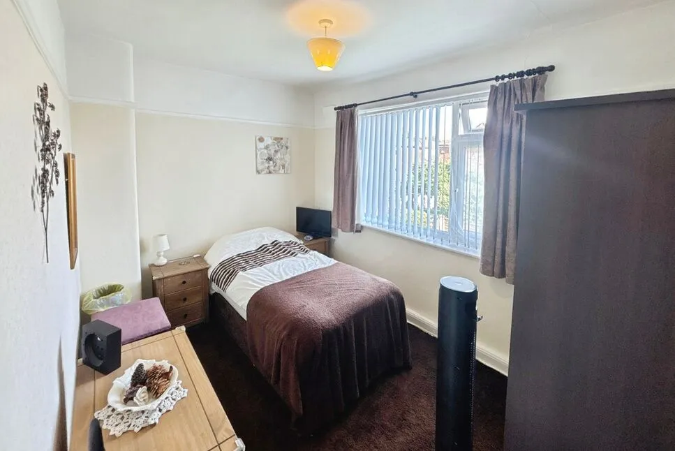 Fernlea Crescent, Swinton, M27, photo 7