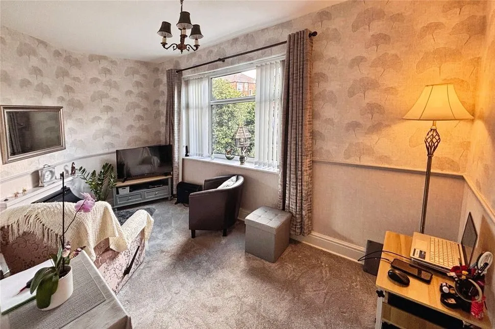 Fernlea Crescent, Swinton, M27, photo 4