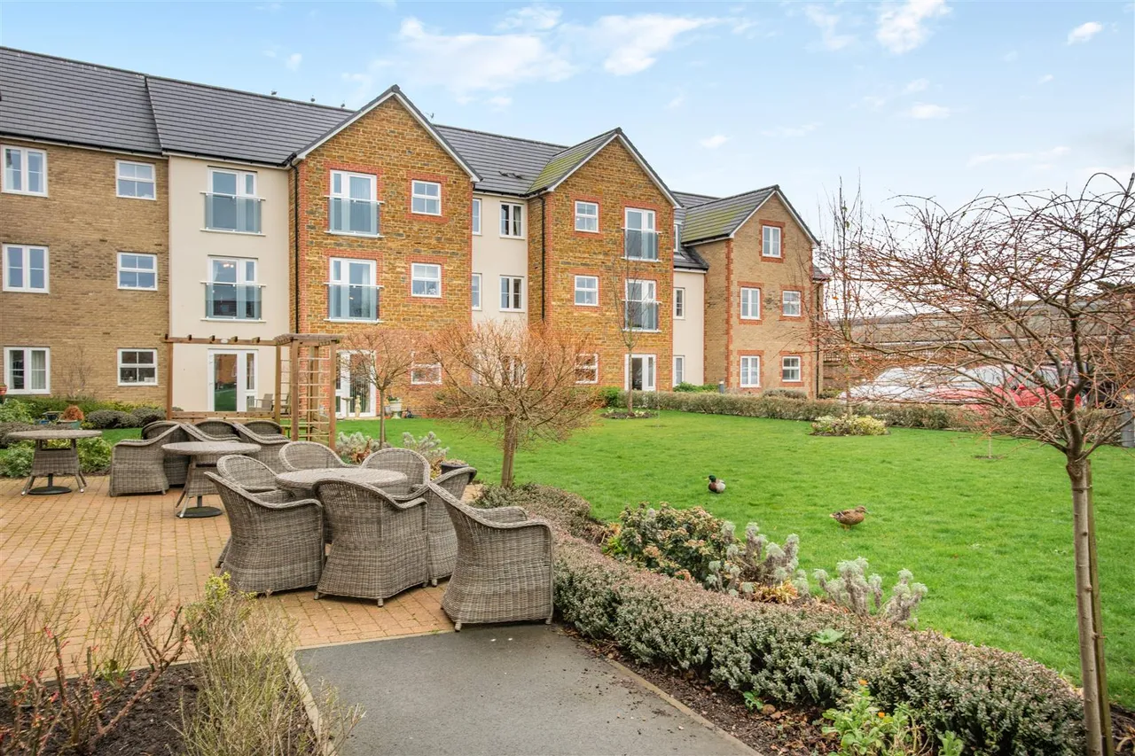 1 bed flat for sale, Valentine Road, Hunstanton, PE36