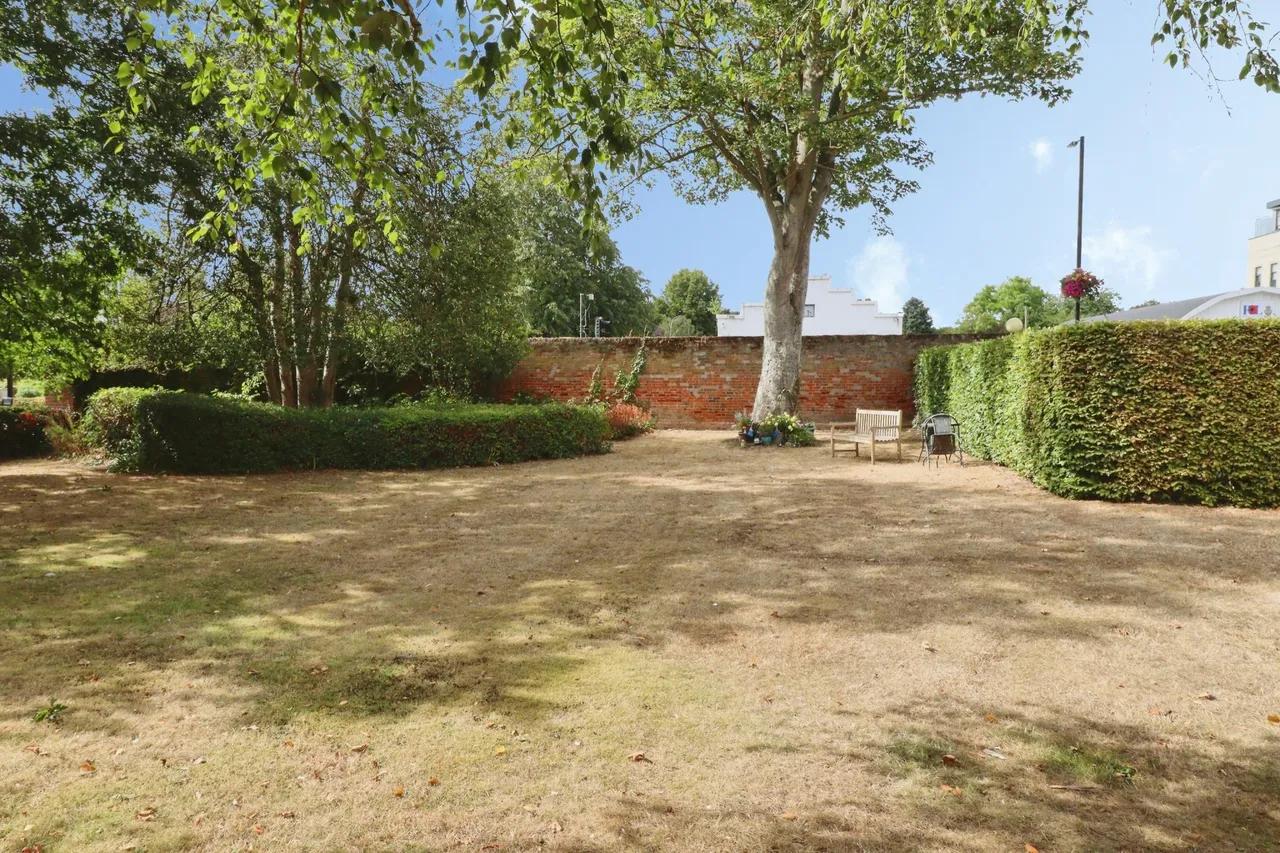 Foster Court, Witham, CM8, photo 2