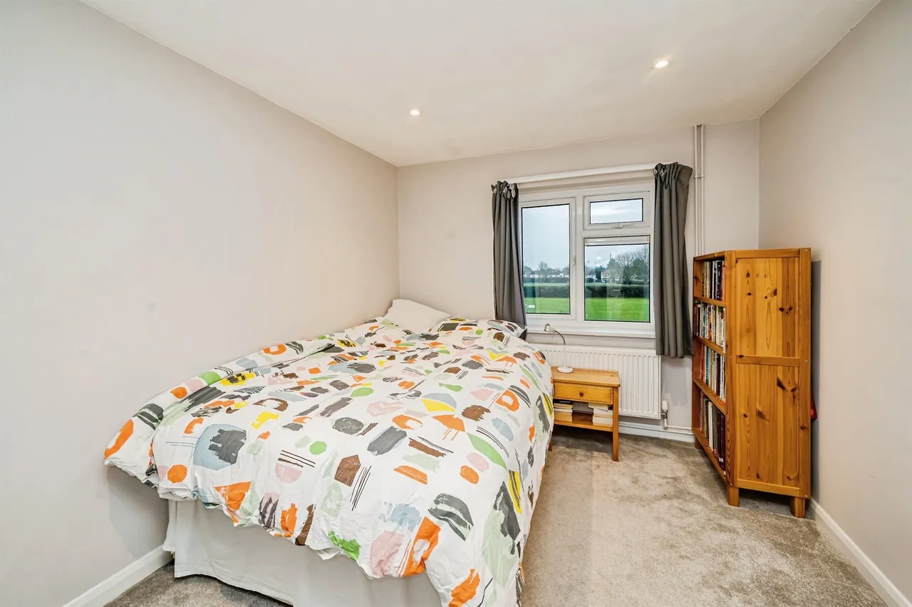 Derwent Drive, Slough, SL1, photo 9