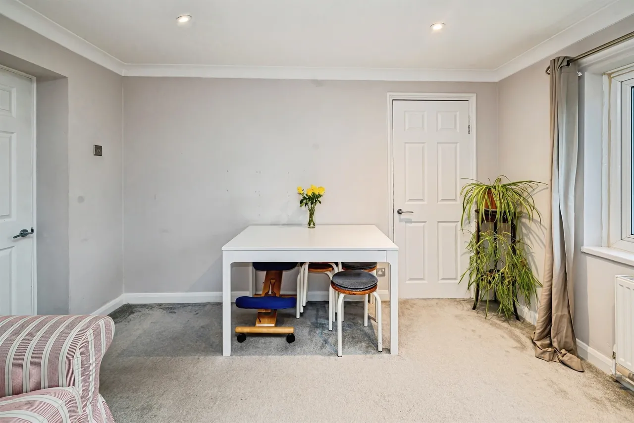 Derwent Drive, Slough, SL1, photo 7