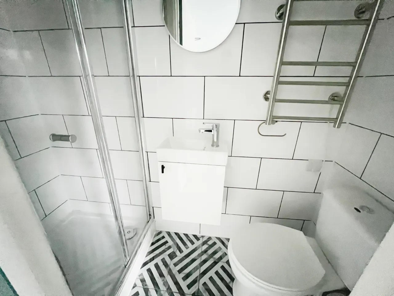 1 bed flat to rent — Room 4, Church Road