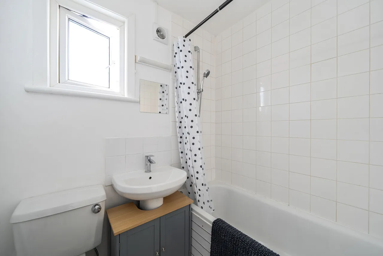 Felixstowe Road, Kensal Green, London, NW10, photo 6