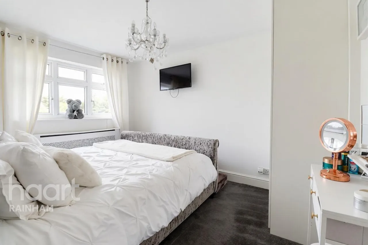 Parsonage Road, Rainham, RM13, photo 10