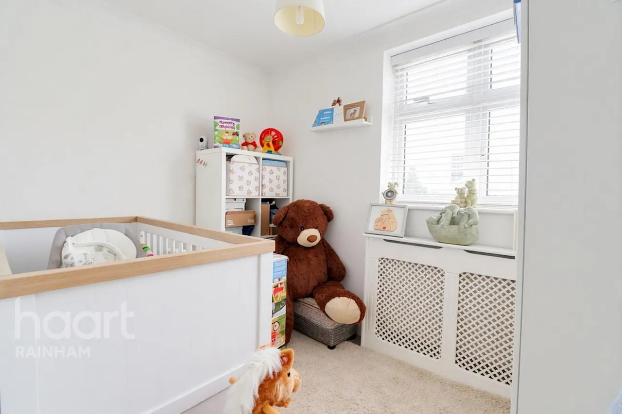 Parsonage Road, Rainham, RM13, photo 13