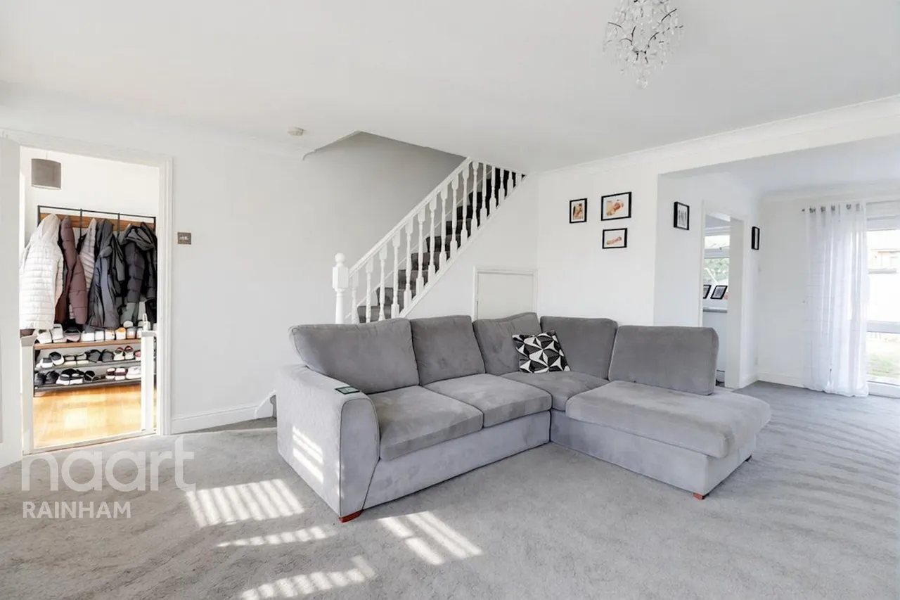 Parsonage Road, Rainham, RM13, photo 4
