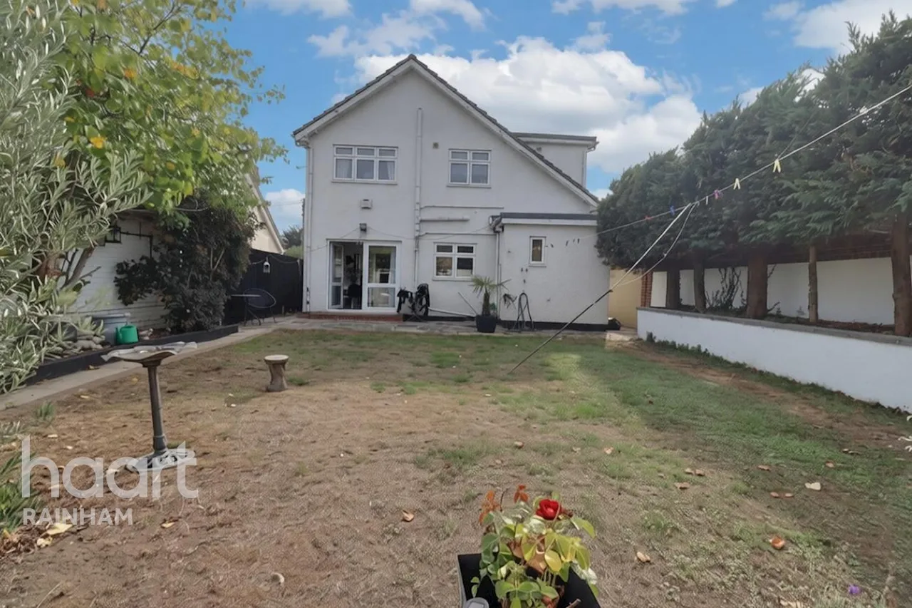 Parsonage Road, Rainham, RM13, photo 17