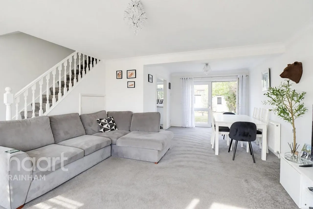 Parsonage Road, Rainham, RM13, photo 3