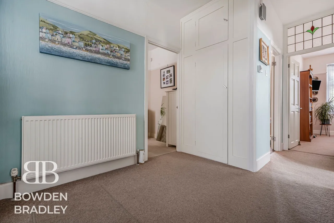 Kelston Road, Barkingside, IG6, photo 3