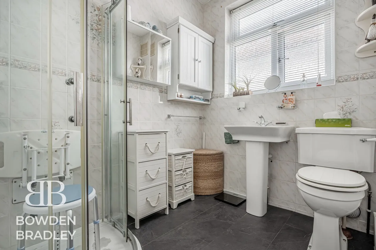 Kelston Road, Barkingside, IG6, photo 8