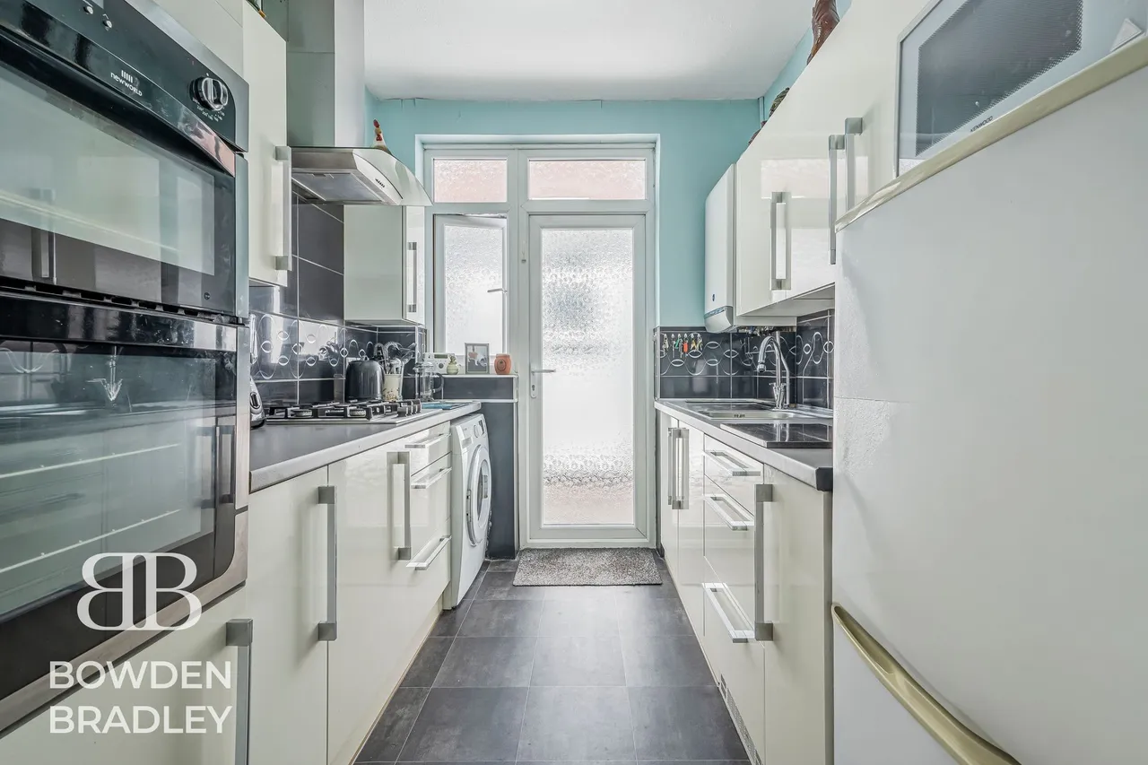 Kelston Road, Barkingside, IG6, photo 5