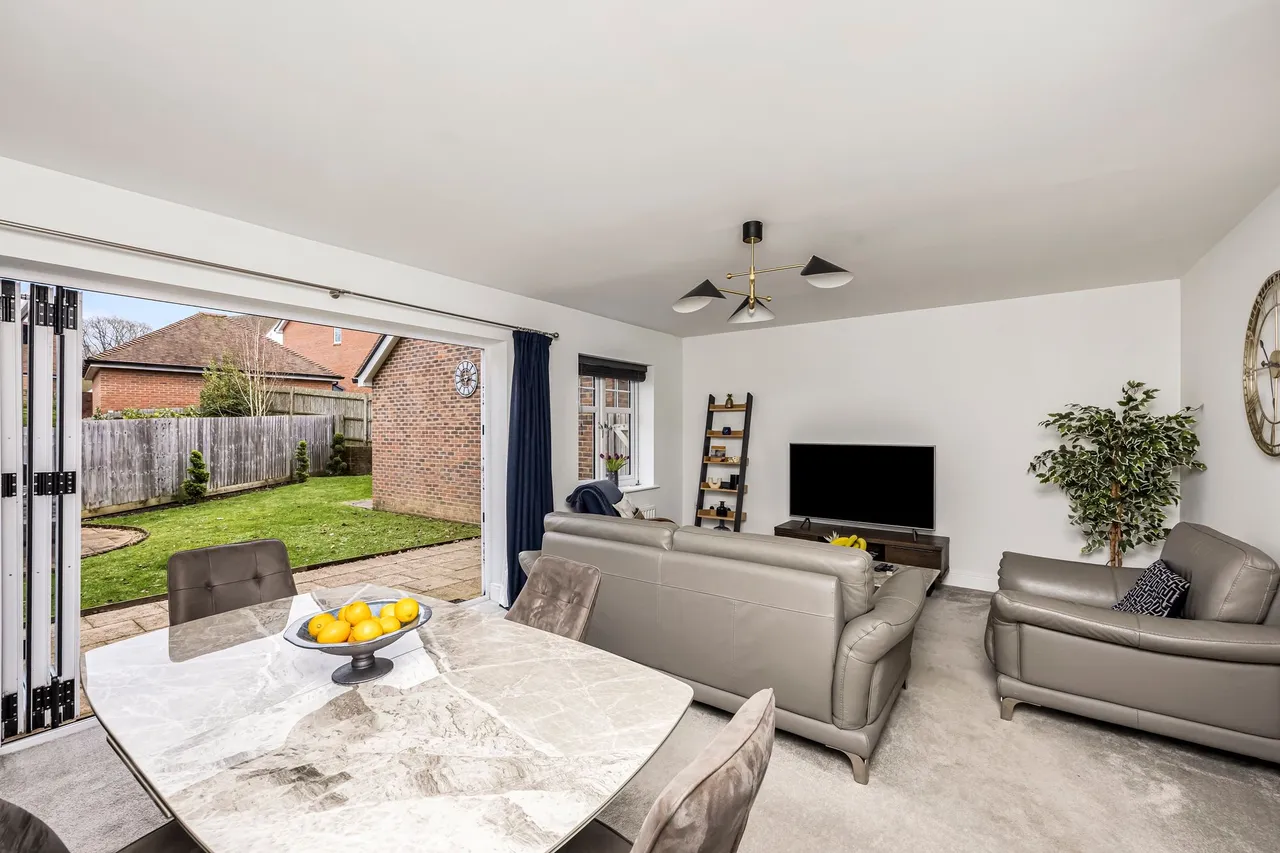 Mill Rose Way, Burgess Hill, RH15, photo 8