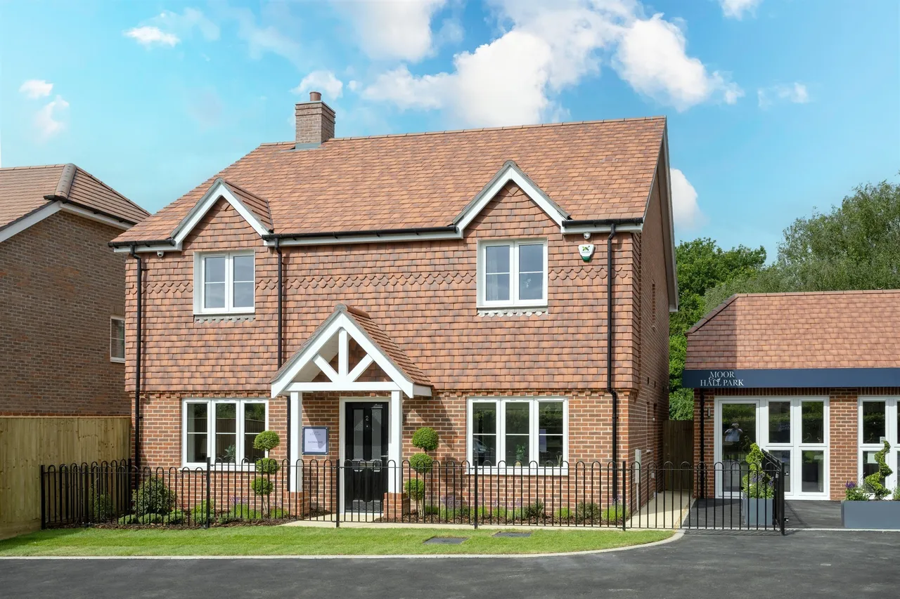 4 bed house for sale — Moor Hall Park, Ninfield, Battle