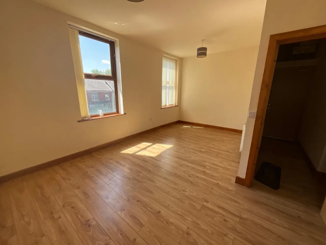 Flat 5, Thompson Cross, Stamford Street, Stalybridge, photo 5
